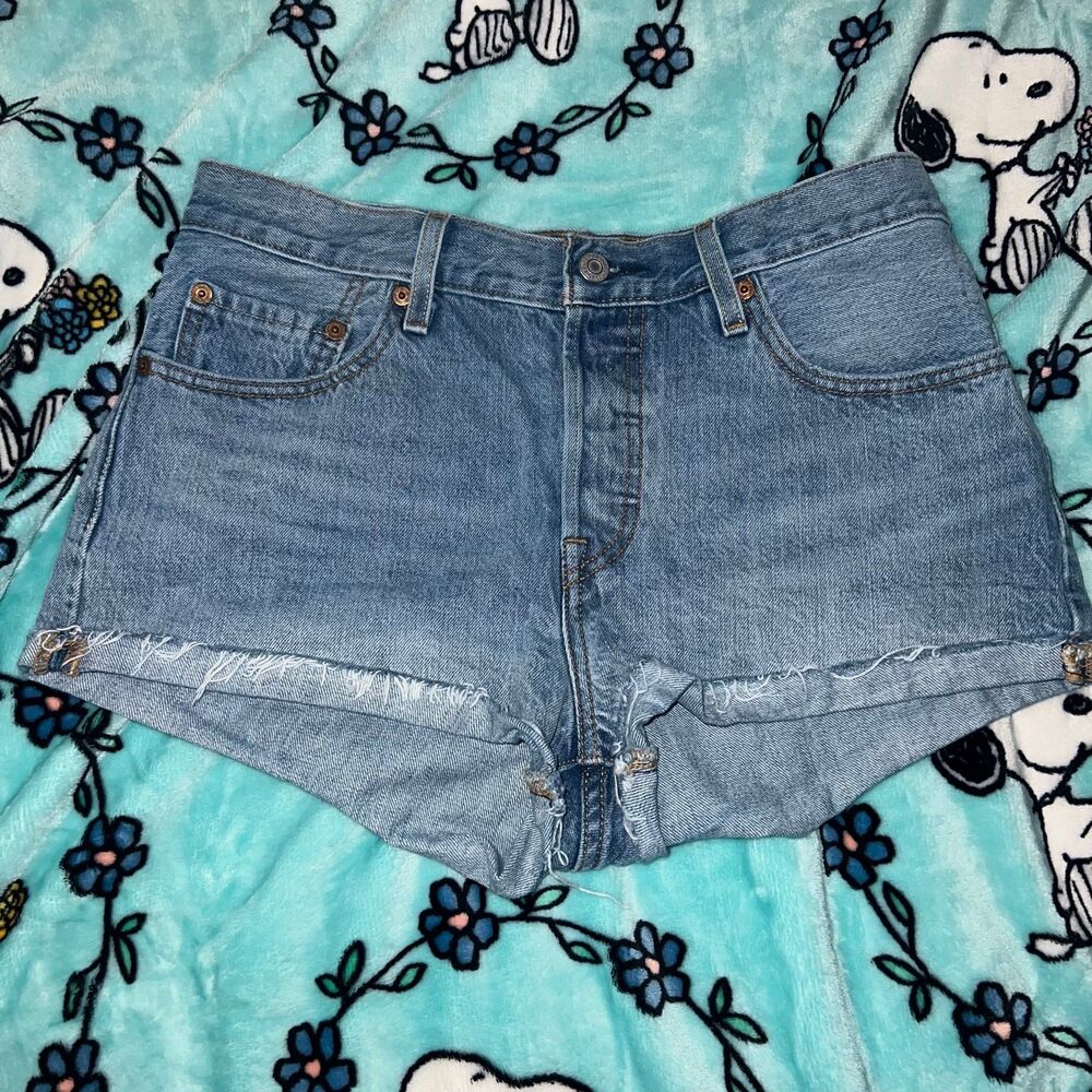 Levi’s 501 Cutoff Shorts